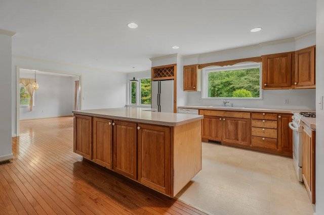 CT house kitchen